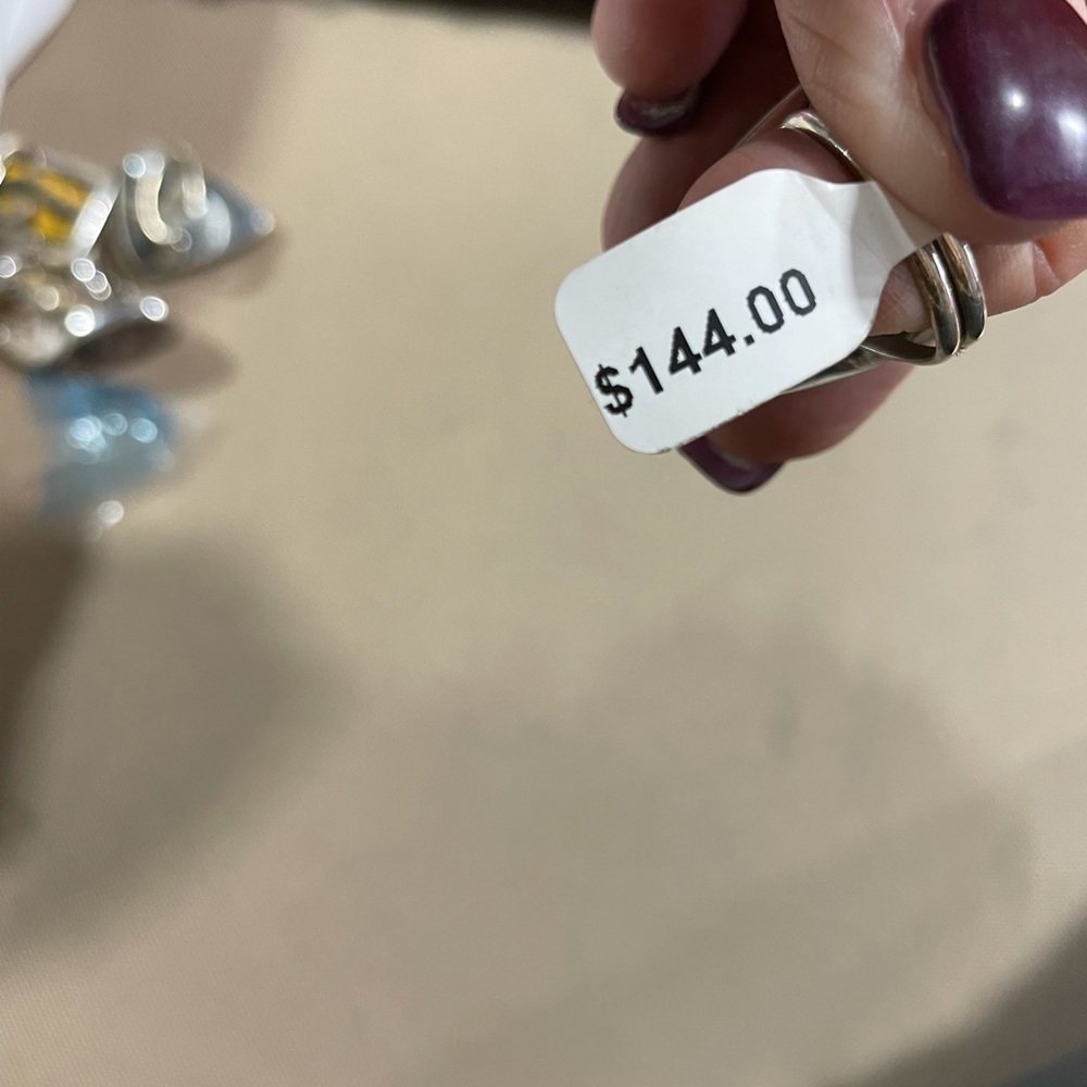 Unique stone ring - Picture 2 of 3